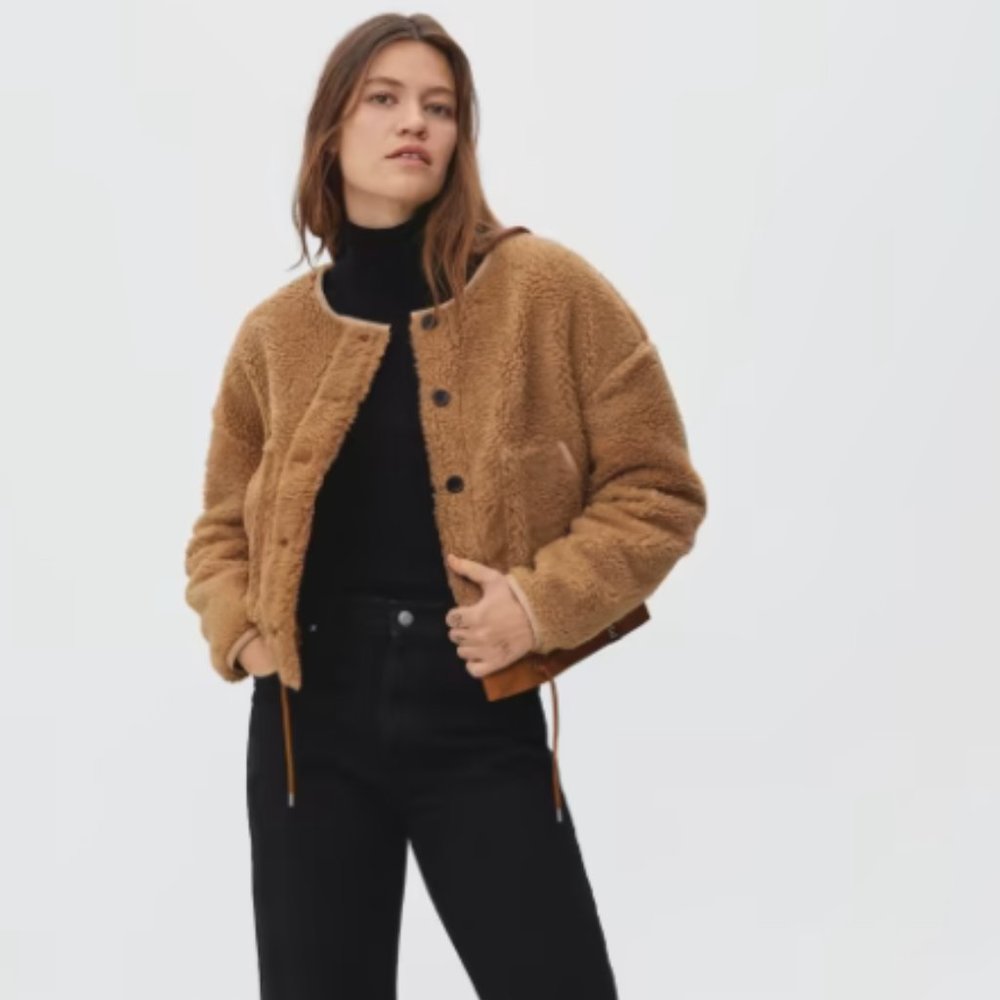 NWT Everlane ReNew Teddy Liner, Size Medium